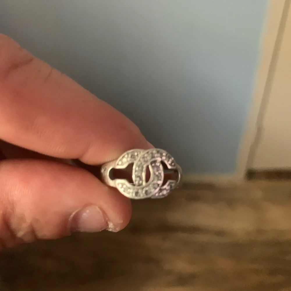 I have a Diamond Chanel ring for sale! Mint condition - Picture 2 of 6